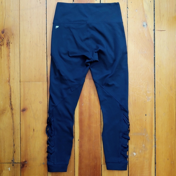 Fabletics Dynamic High-Waisted Lattice 7/8 Powerhold Leggings - Picture 3 of 8